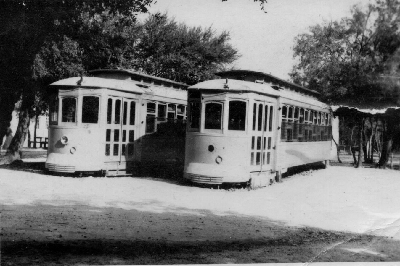 Cafeteria Trolley Cars